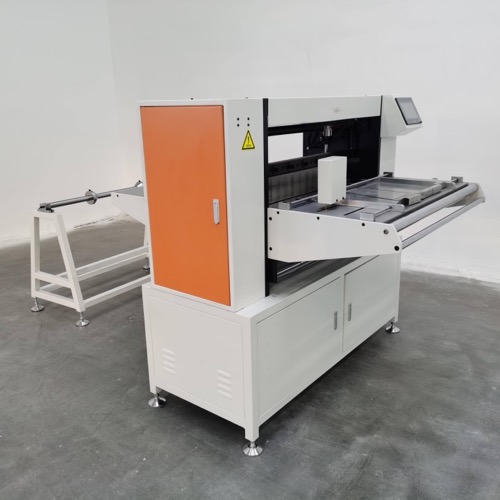 Filter paper folding machine Fully automatic reciprocating origami machine Automatic servo folding machine Filter folding machine Filter paper pleating machine Automatic knife pleating machine